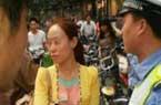 女司机撞人扬言"后台硬"