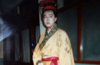 郭涛早年扮皇帝超土
