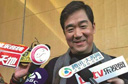 张国立上阵拍追捕戏