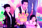 曹格携儿女助阵"熊出没"
