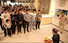 七旬老翁收养五百流浪儿