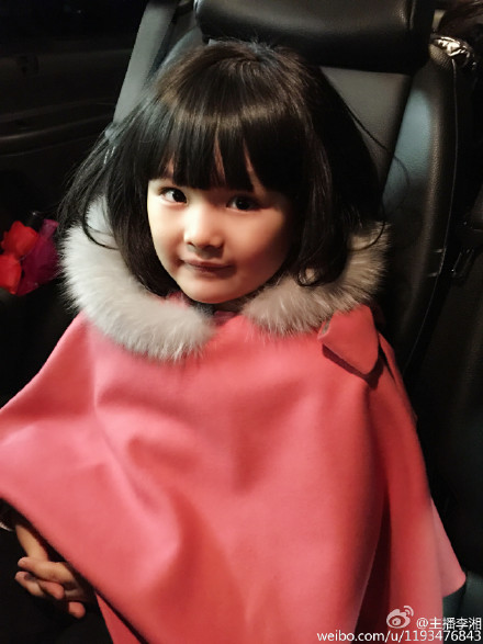 ����ȫ�Ҹ�����ʱװ�� ���Ѿ�����ʫ��"ײ��"����