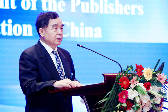 清華大學新聞與傳播學院院長柳斌杰