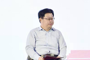中青在線副總編輯唐軼